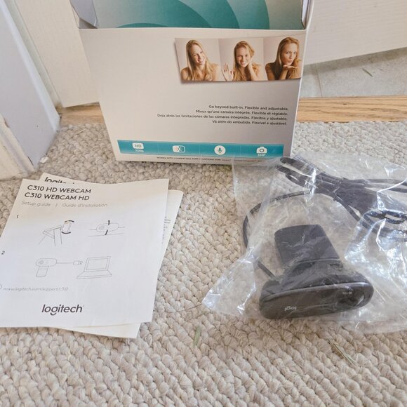 NEW Logitech c310 Webcam - Picture 8 of 10